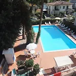 Hotel Dafne