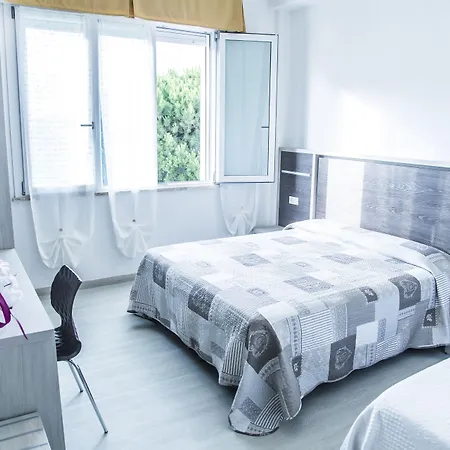 Hotel Dafne 3*