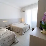 Hotel Dafne 3*