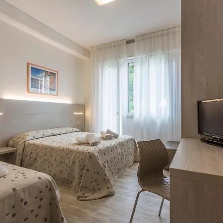 Hotel Dafne Punta Marina