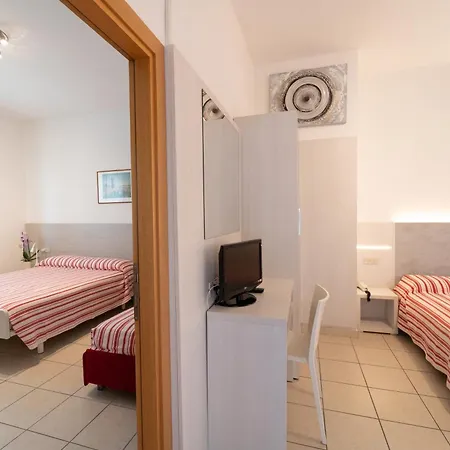 Hotel Dafne Punta Marina