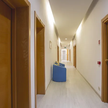 Dafne 3* 蓬他码头