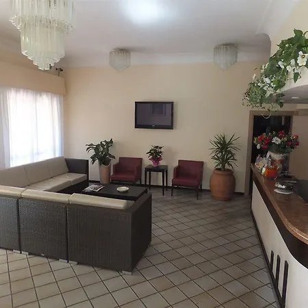 Dafne 酒店 蓬他码头