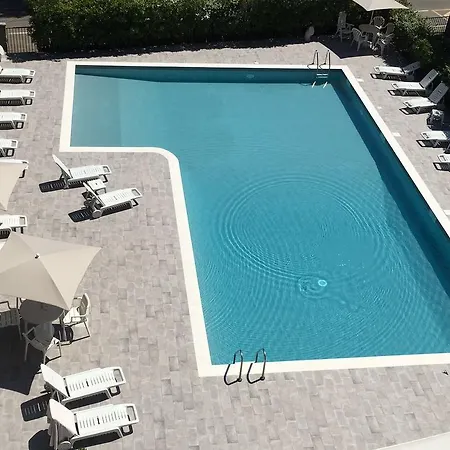 Dafne Hotel 3*