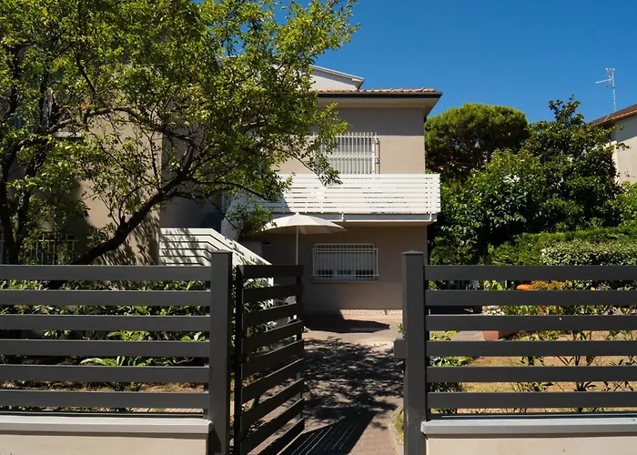 达芙妮酒店 蓬他码头