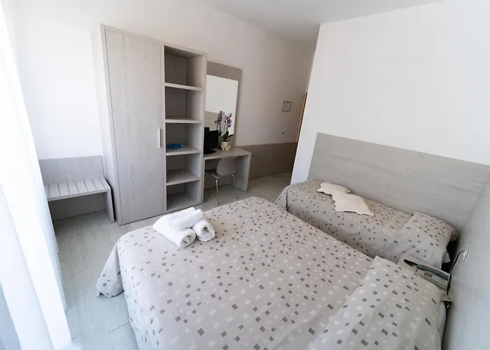 达芙妮酒店 3* 蓬他码头